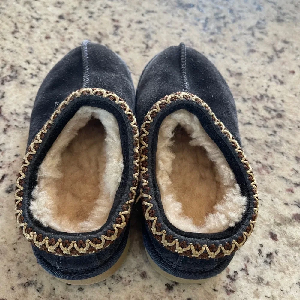 UGG Tasman Slipper Kids Size 1 Navy Blue Suede Sheepskin Lined Clog 1019066K